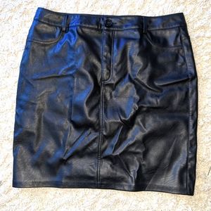 PU Leather Mini Skirt || XL Black like new